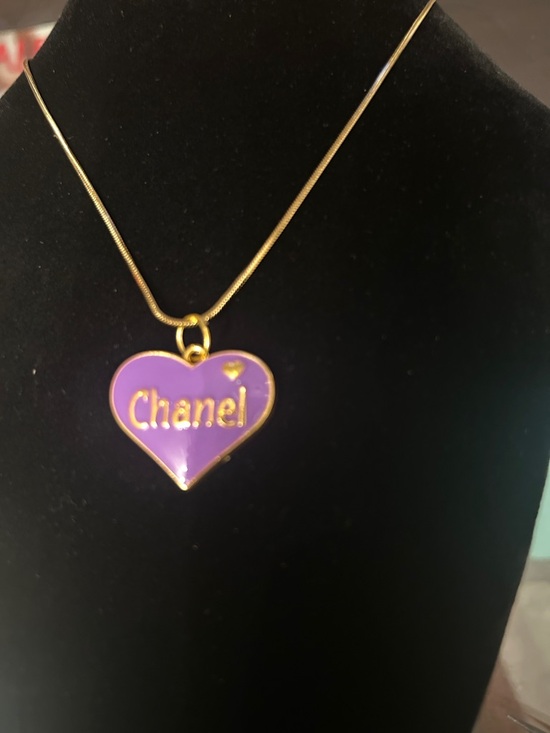 Gold-Tone Necklace with Lavender Heart Pendant - Chanel Logo Accent - Picture 2 of 4